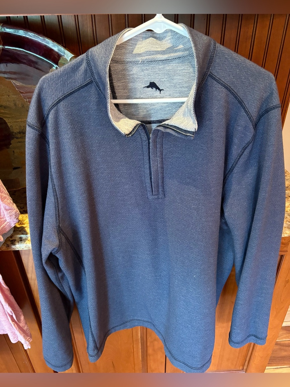 Tommy Bahama men’s reversible Quarter-Zip Pullover. Sharp blue/grey w/logos. XL